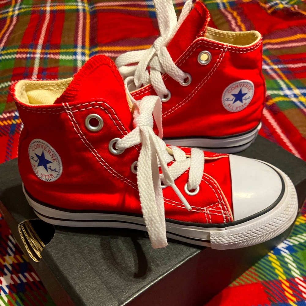*USED* Converse High Top size 8C (Red)
